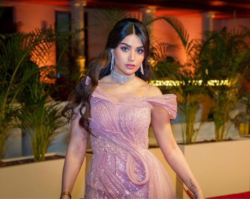 أيقونة الفن والجمال ديما مسلم تتألق على السجادة الحمراء خلال حضورها مهرجان البحر الأحمر السينمائي الدولي 2 e6a171a4 dba8 43b7 a886 c9ec587fbdc9