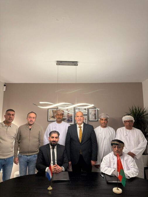 توقيع اتفاقية شراكة بين أكاديمية الغليل الرياضية وشركة لاهاي سبورت منجمنت الهولندية 4 3634ecd1 8782 46b4 853a 0281c2afc336