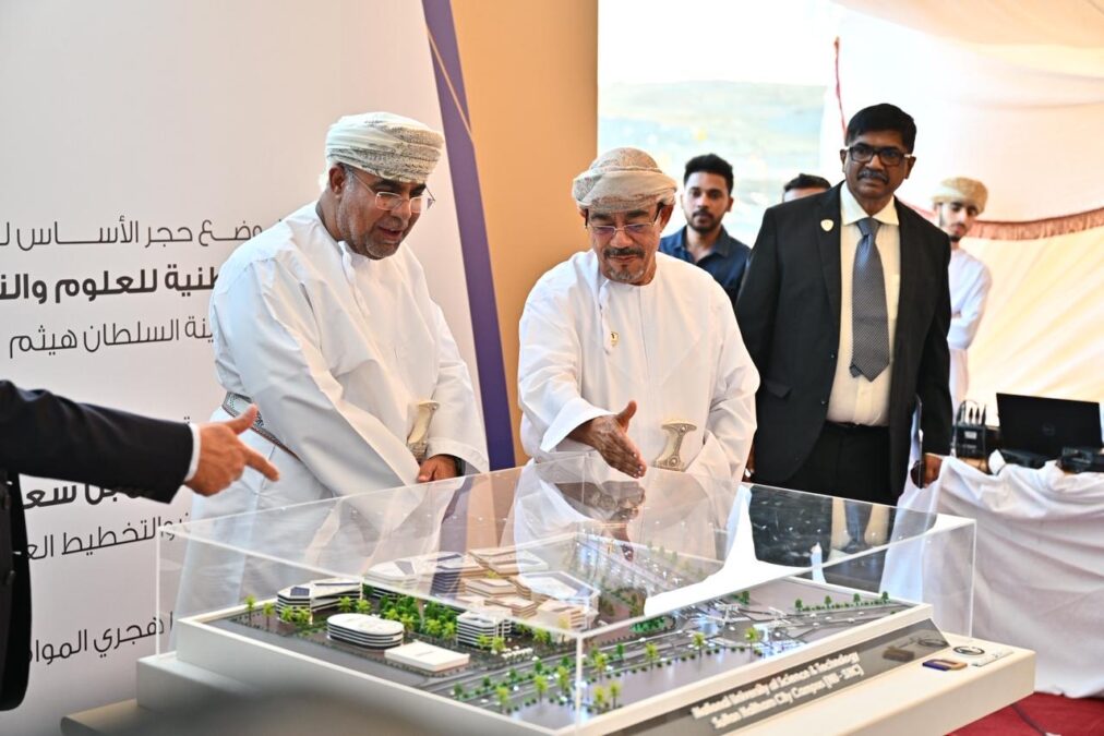 42202417 bf37 475f b916 d34a3f854d0a