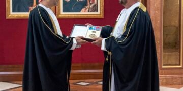 جلالة السلطان المعظم يمنح أوسمةٍ سامية لشخصيّات تقديرًا لإسهاماتهم المتنوّعة