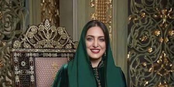 منح أوسمة سلطانية لشخصيات نسائية وتسليمها حرم السلطان بقصر البركة العامر