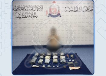 القبض على شخص بحوزته مخدرات ومؤثرات عقلية بقصد الاتجار بها في بوشر