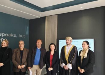 منح درجة «مشرف جدًا» لأطروحة دكتوراه حول القيادة المسؤولة والأداء المستدام بجامعة تونس