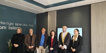 منح درجة «مشرف جدًا» لأطروحة دكتوراه حول القيادة المسؤولة والأداء المستدام بجامعة تونس