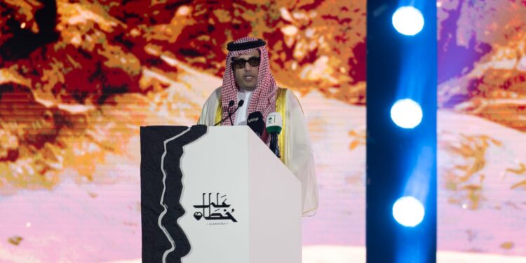 أمير منطقة المدينة المنورة يدشّن مشروع "على خطاه" 1 أمير منطقة المدينة المنورة يدشّن مشروع “على خطاه”