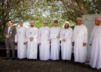 طلاب جامعة التقنية بفرع إبراء يشاركون في ملتقى “الإبداع والطيور والأراضي الرطبة”