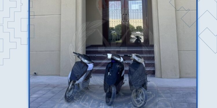 القبض على 4 أشخاص لسرقتهم 3 دراجات نارية في البريمي