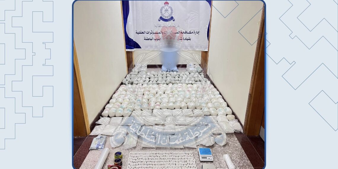 القبض على آسيوي بحوزته كميات كبيرة من المخدرات في المصنعة