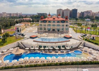 احتفل بأجواء رمضان الساحرة في خيمة أفندينا بفندق ريكسوس المنتزه – الإسكندرية