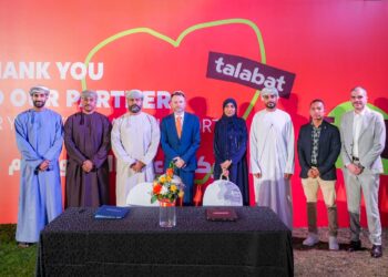 طلبات تتعاون مع بريد عُمان لإطلاق أول مساحة استراحة مخصصة سائقي التوصيل في مسقط