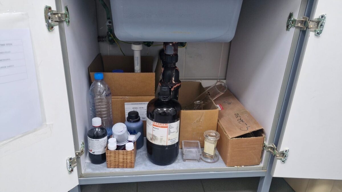 هيئة البيئة بشمال الشرقية تنفذ زيارات ميدانية لحصر المواد الكيميائية بالمؤسسات الصحية. 3 fddb6c9e 6303 4939 8567 77e1e96aaa1d