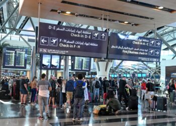 سلطنة عُمان تقوم بتيسير عودة المسافرين من الدول الشقيقة والصديقة إلى بلدانهم