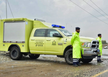 إنقاذ 4 أشخاص احتجزتهم مياه الأمطار داخل منزل في صور