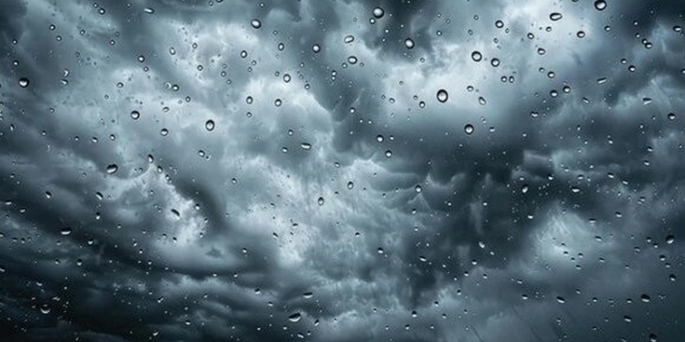 تنبيه (6) بغزارة الأمطار المتوقعة 1 غدًا : أمطار رعدية غزيرة ورياح نشطة على عددٍ من المحافظات