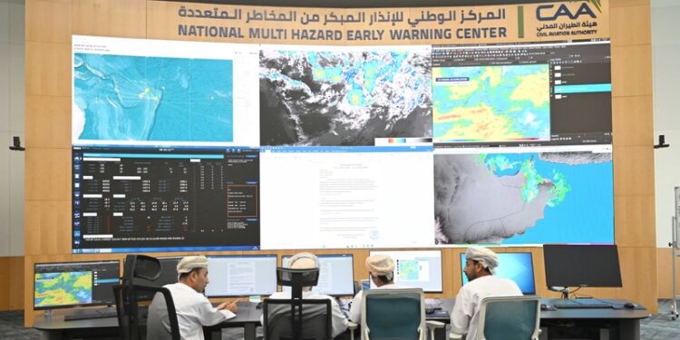 تأثيرات متوسطة إلى شديدة لمنخفض المسرّات على عدد من محافظات سلطنة عُمان