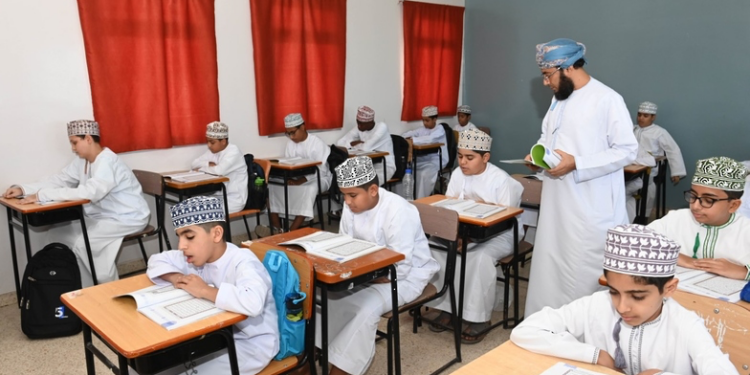 تحويل الدراسة “عن بُعد” غدًا في عدد من ولايات محافظتي الظاهرة وجنوب الباطنة 1 تحويل الدراسة “عن بُعد” غدًا في عدد من ولايات محافظتي الظاهرة وجنوب الباطنة