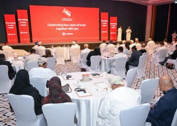 فودافون عُمان تحتفي بـ4 أعوام بحصة 17% ونمو في المشتركين