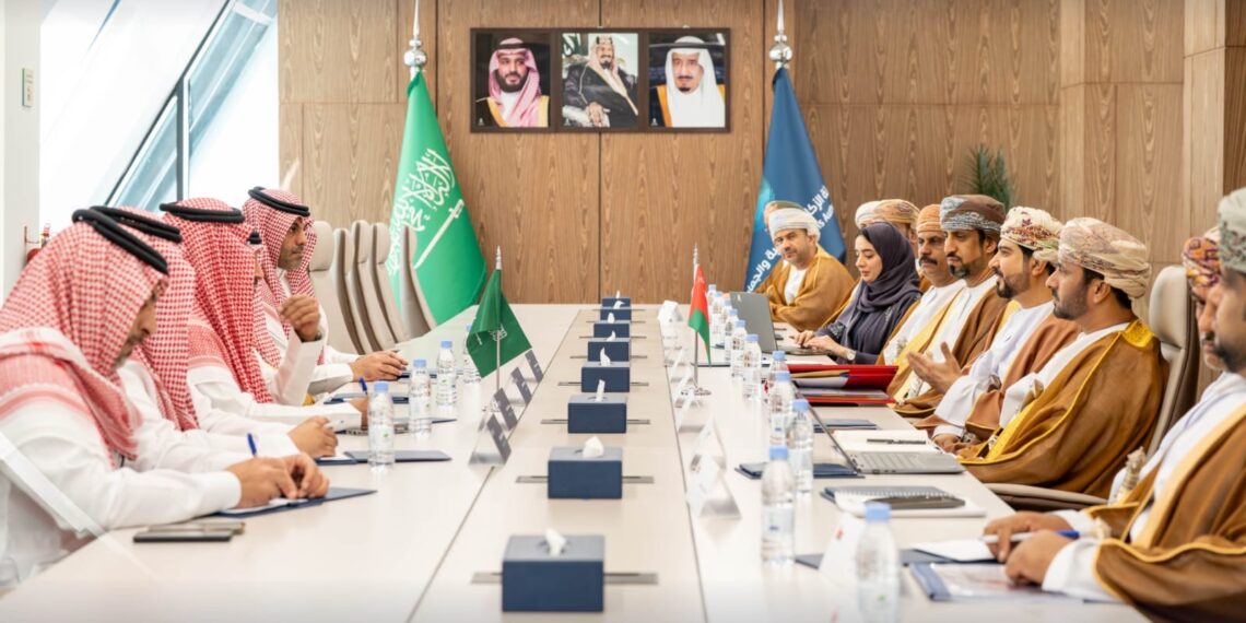 قيس اليوسف يبحث تعزيز التعاون مع المناطق الاقتصادية بالمملكة العربية السعودية