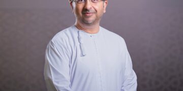 بنك نزوى يعين طارق بن عتيق رئيسًا تنفيذيًا بالوكالة