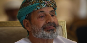 ‏خليل الخروصي يغادر وعلى غرة الوجه وضوء الفجر