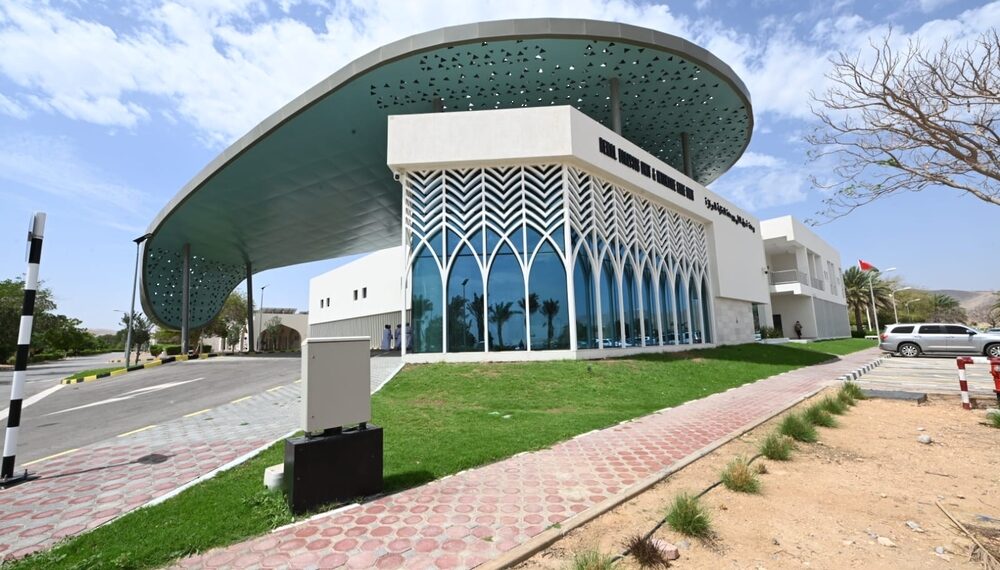 افتتاح التوسعة الجديدة لمستشفى صور المرجعي بمحافظة جنوب الشرقية