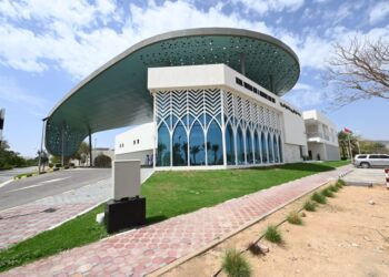 افتتاح التوسعة الجديدة لمستشفى صور المرجعي بمحافظة جنوب الشرقية