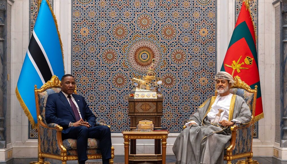 جلالةُ السُّلطان المُعظّم يستقبل رئيس جمهورية بوتسوانا