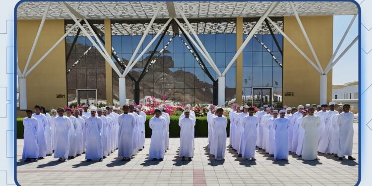 الشرطة تستقبل دفعة جديدة من المواطنين والمواطنات