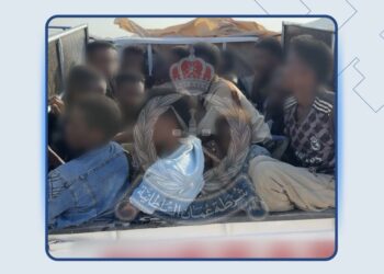 القبض على شخصين في الدقم لتسهيل تسلل 23 وافدًا بصورة غير مشروعة