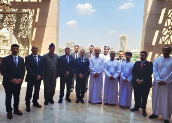 سفير عُمان بالقاهرة يستقبل وفد صلالة بعد حصولها على الاعتراف الدولي ضمن برنامج المدن القادرة على الصمود 2030