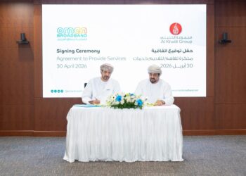 العُمانية للنطاق العريض توقّع اتفاقيتين تعاون مع مجموعة الخليلي وبرج ملاك
