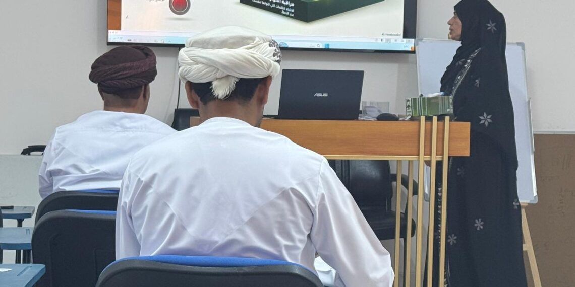 مركز البيئة بالسويق ينفذ ورشة “التفكير الإيجابي في بيئة العمل” لتعزيز الكفاءة المؤسسية