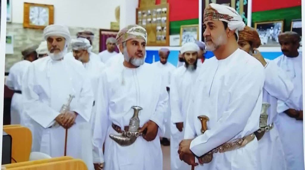 خميس .. سيبكيك الكتاب الجليس