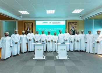 التوقيع على عقد لتقديم خدمات التصديع الهيدروليكي تعزيزًا لإنتاج النفط
