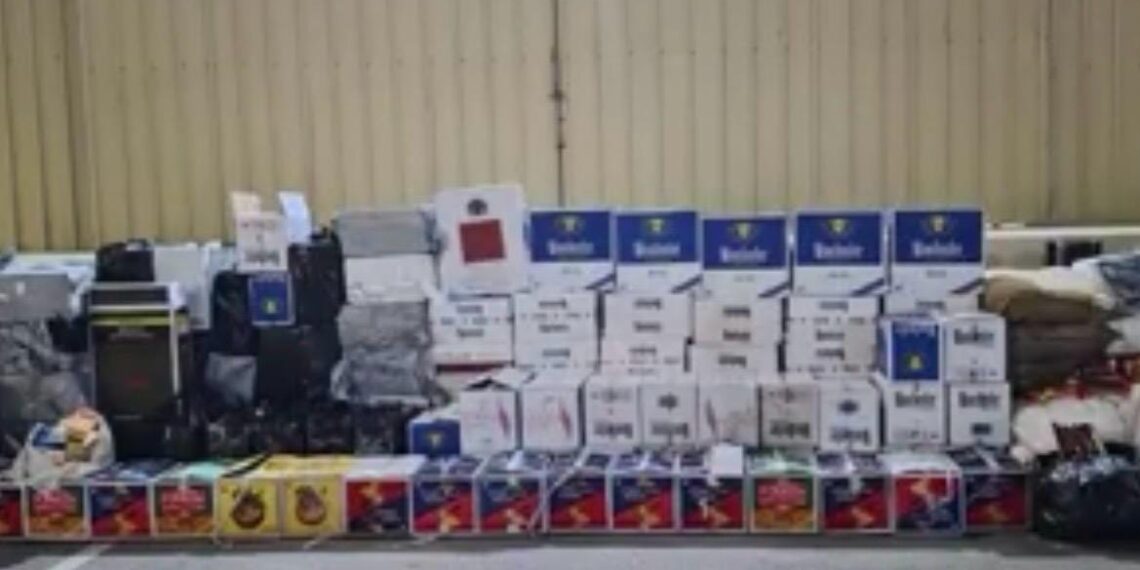 ضبط كميات كبيرة من السجائر ومشتقات التبغ بولاية السيب