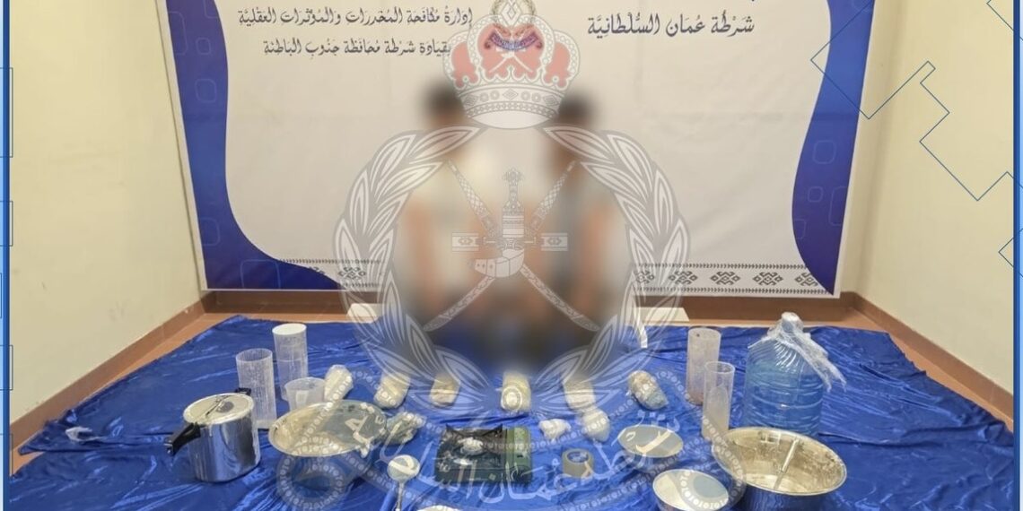 القبض على شخصين بحوزتهما كمية كبيرة من المخدرات في جنوب الباطنة 1 القبض على شخصين بحوزتهما كمية كبيرة من المخدرات في جنوب الباطنة