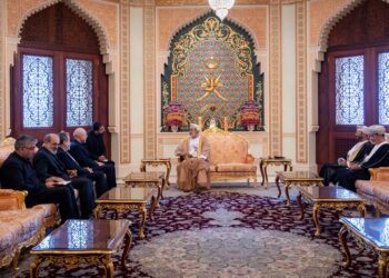جلالة السلطان يستقبل رئيس مجلس الشورى الإيراني
