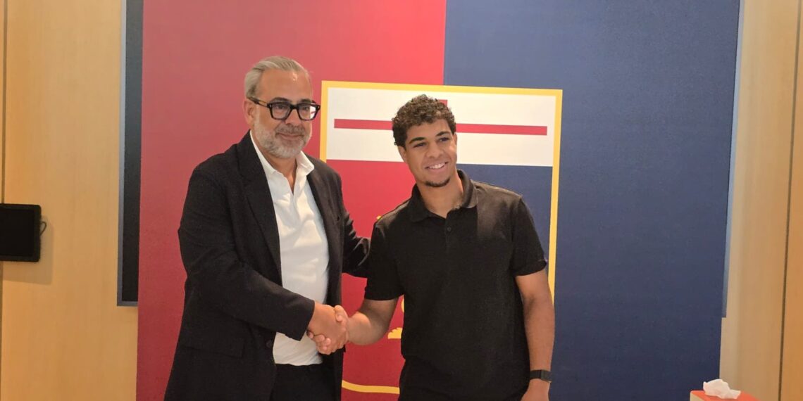 نادي جنوة الإيطالي يوقع عقد احتراف لاعب الوسط العُماني صهيب الخروصي لمدة ثلاث سنوات