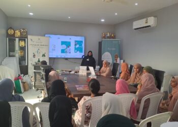 حملة توعوية لتعزيز الوعي البيئي لدى طالبات مركز الواصل الصيفي ببدية